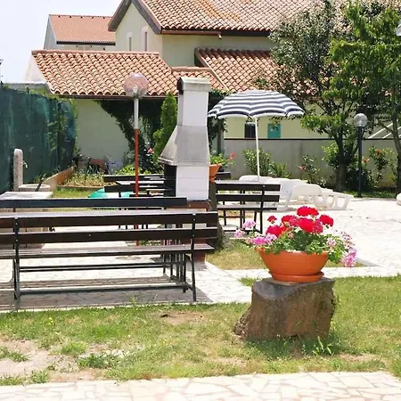 House And Apts In Istrien 9879 Semesterbostad Poreč