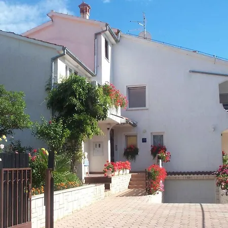 House And Apts In Istrien 9879 Semesterbostad *