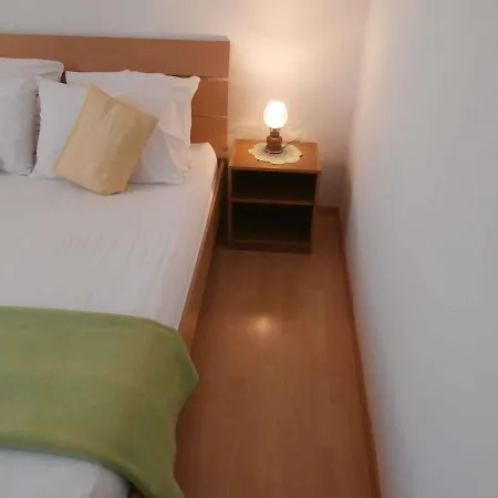 بيت للعطل House And Apts In Istrien 9879 بوريتش