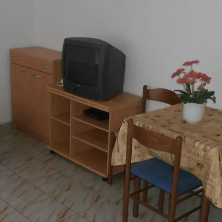 House And Apts In Istrien 9879 بوريتش