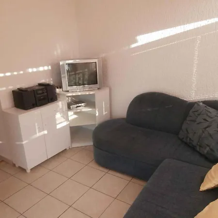 House And Apts In Istrien 9879 بيت للعطل *